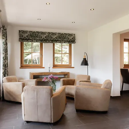Дом отдыха Alpen Chalet Forest