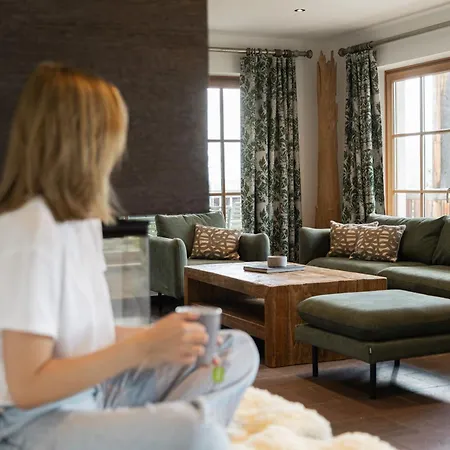 Дом отдыха Alpen Chalet Forest *