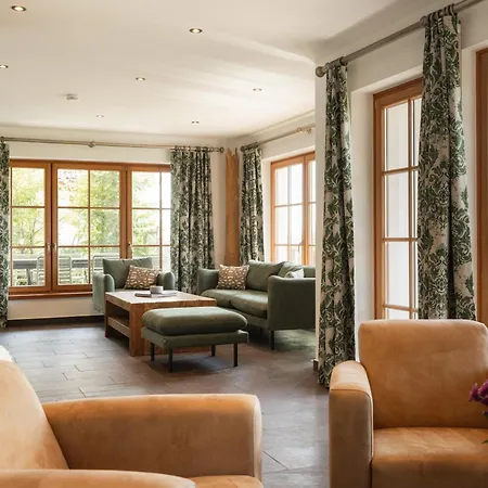 Дом отдыха Alpen Chalet Forest